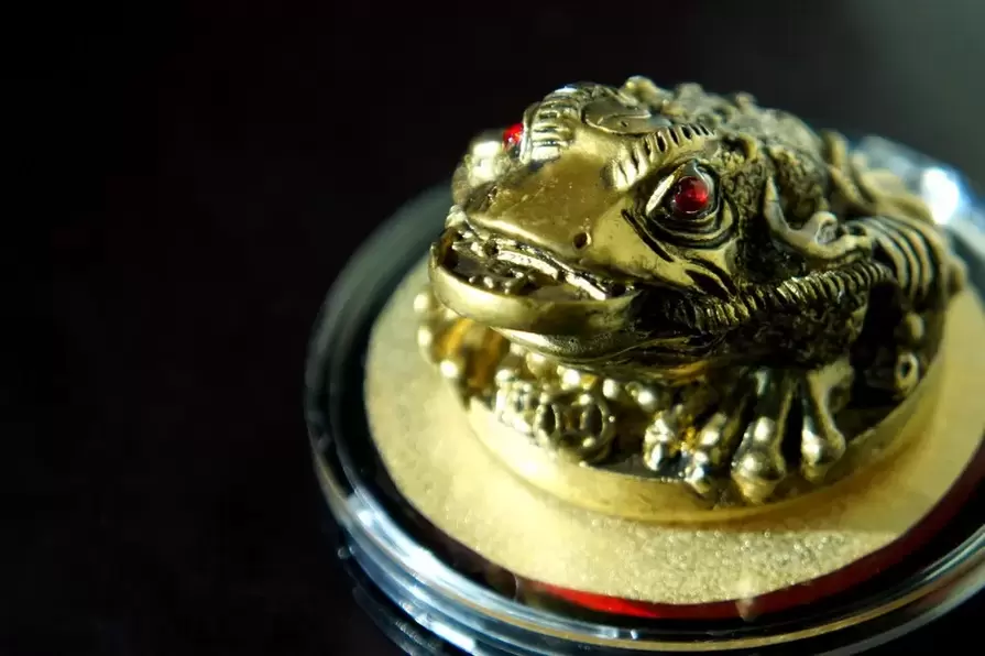 Τυχερό φυλαχτό - τρίποδο φρύνος